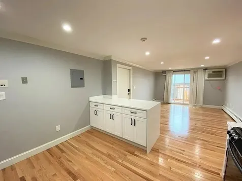 6 Lancelot Court Salem NH 03079