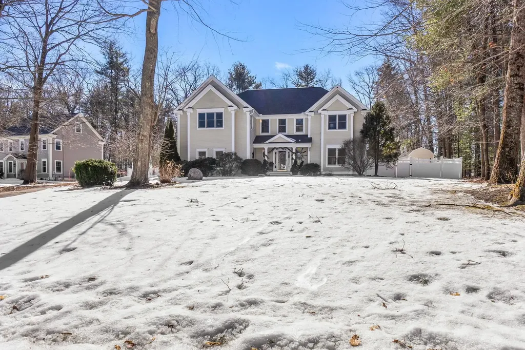 6 Amberwood Drive Exeter NH 03833