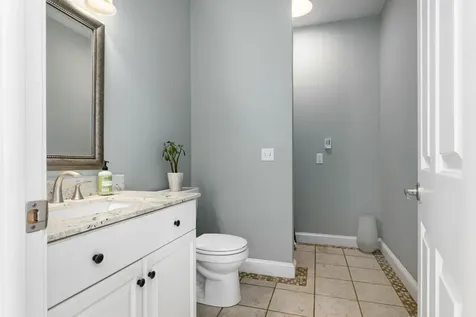 6 Amberwood Drive Exeter NH 03833