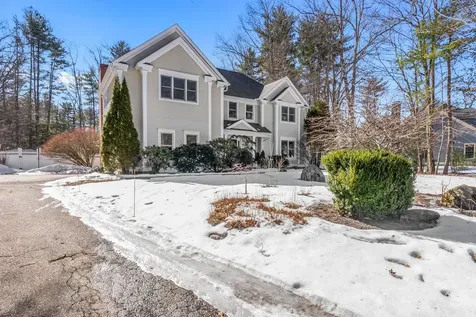 6 Amberwood Drive Exeter NH 03833