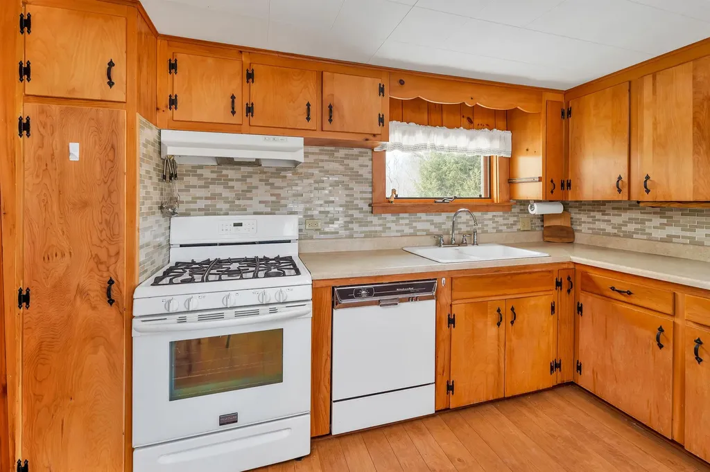 16 Middleton Road Wolfeboro NH 03894