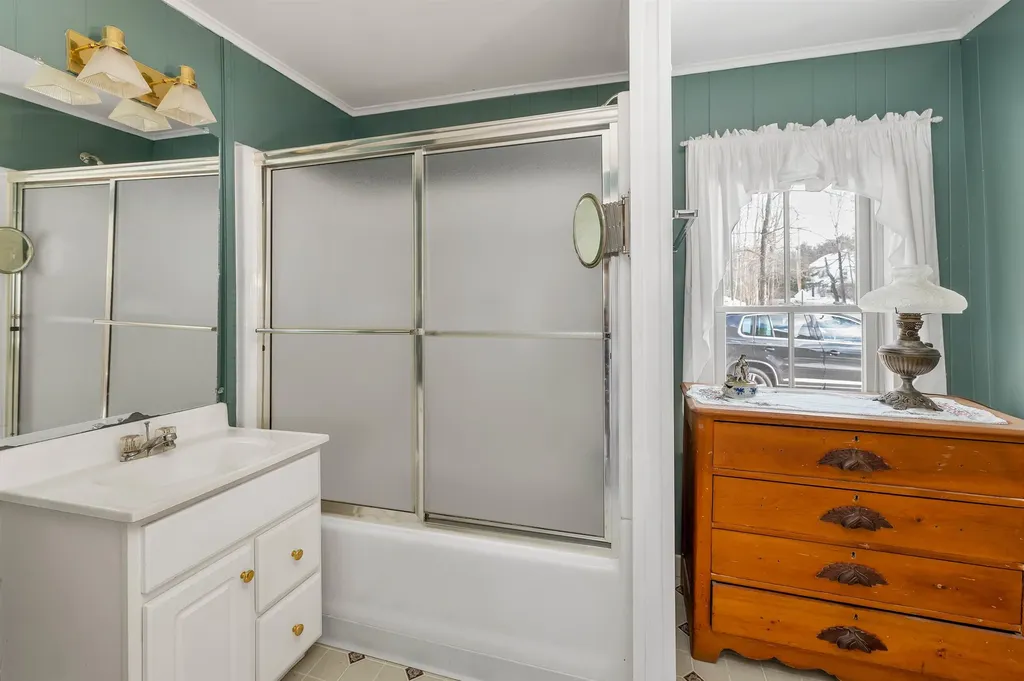 16 Middleton Road Wolfeboro NH 03894