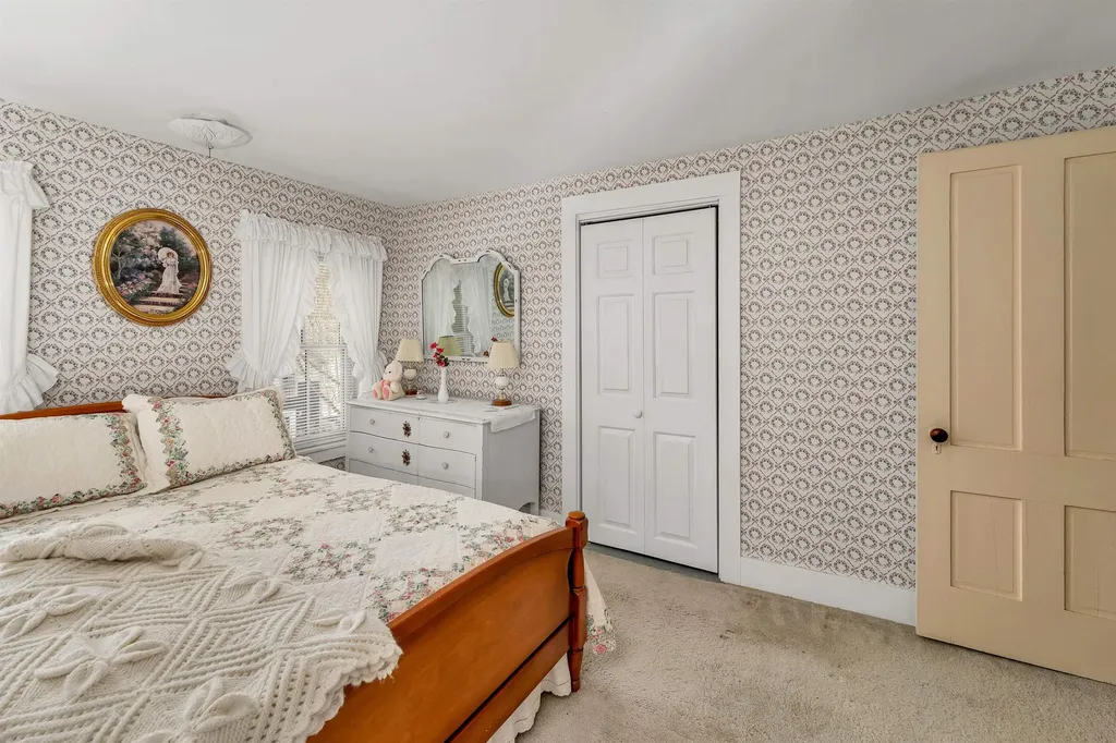 16 Middleton Road Wolfeboro NH 03894