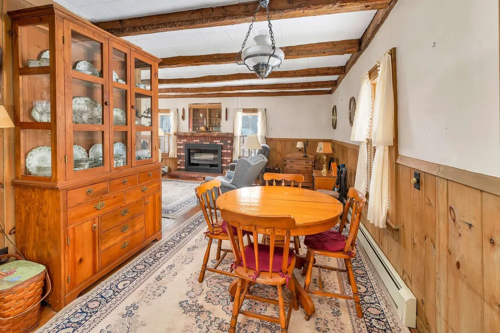 16 Middleton Road Wolfeboro NH 03894