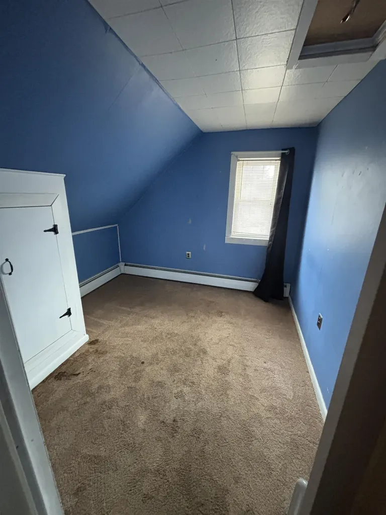 14 Dufort Street Manchester NH 03104-5028