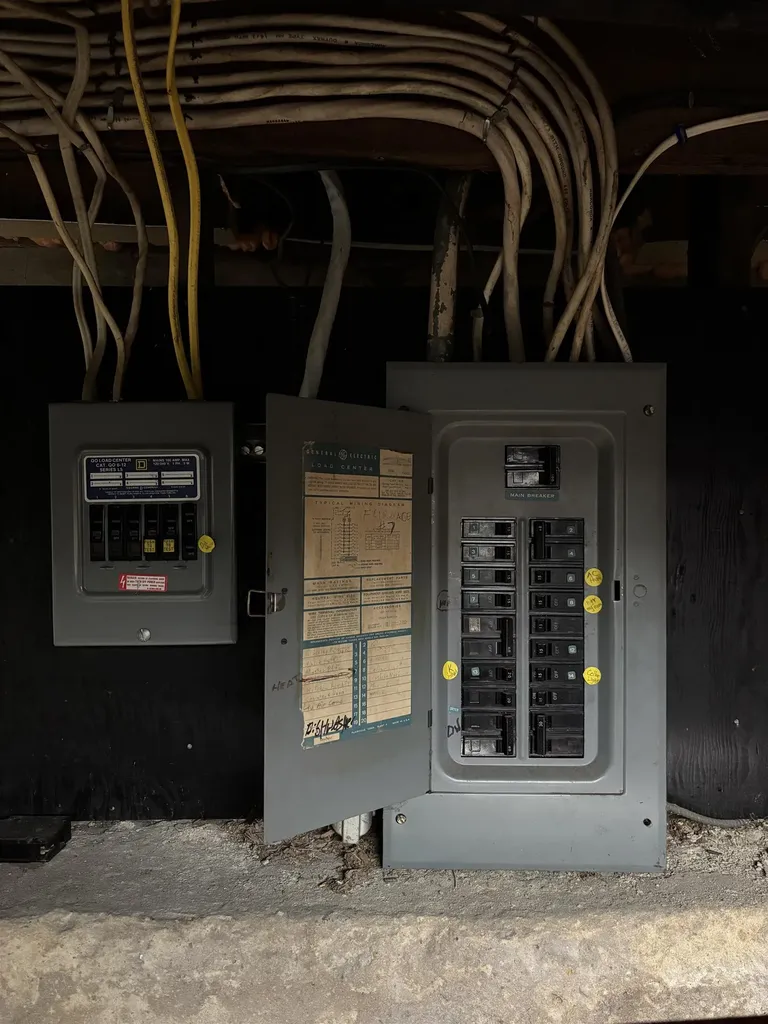 14 Dufort Street Manchester NH 03104-5028