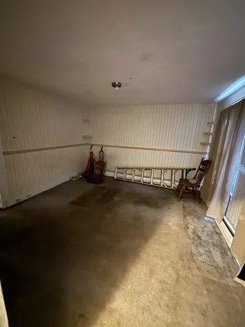 14 Dufort Street Manchester NH 03104-5028