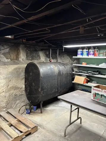 14 Dufort Street Manchester NH 03104-5028