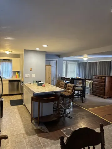 14 Dufort Street Manchester NH 03104-5028