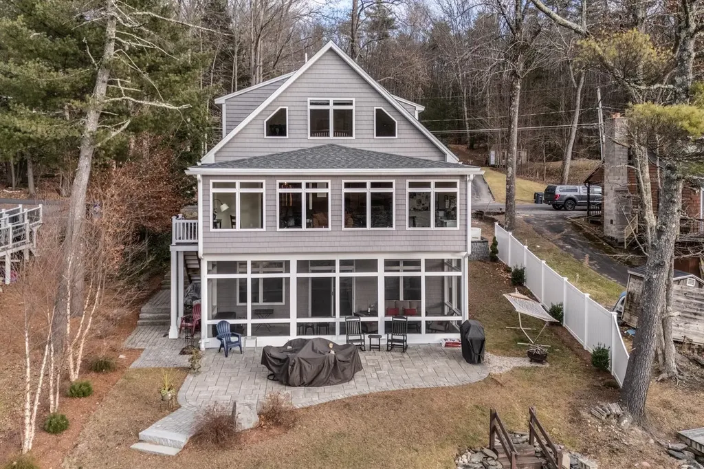 183 Mills Shore Road Hampstead NH 03841