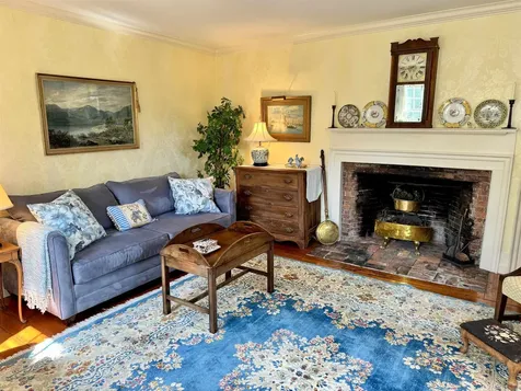 89-93 Chestnut Hill Road Amherst NH 03031