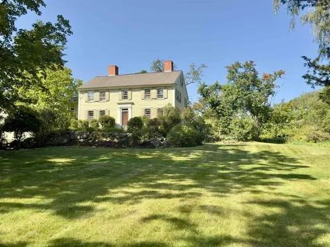 89-93 Chestnut Hill Road Amherst NH 03031