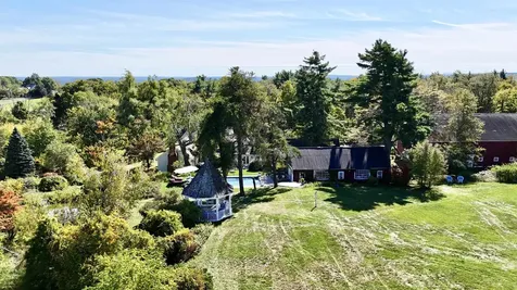 89-93 Chestnut Hill Road Amherst NH 03031