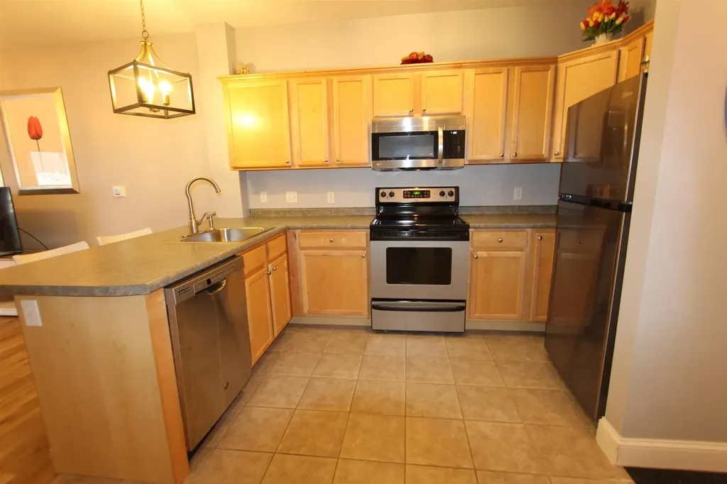 10 Kellogg Road Essex VT 05452