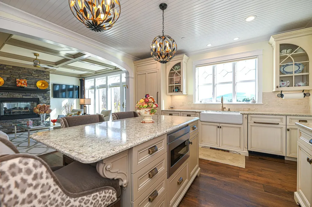 86 Hall Farm Road New London NH 03257