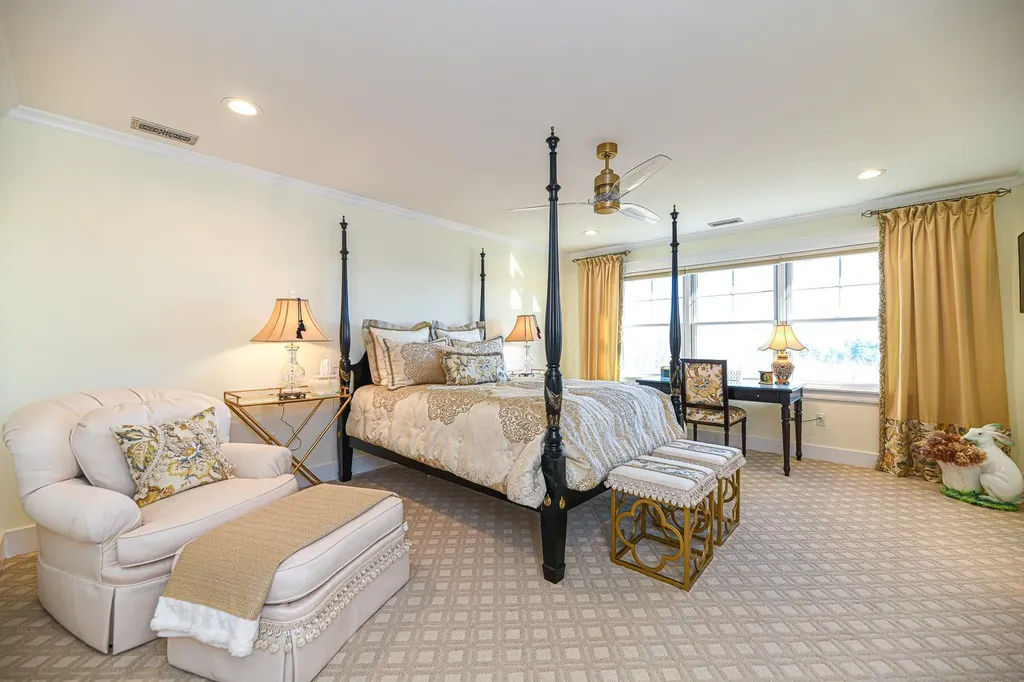 86 Hall Farm Road New London NH 03257