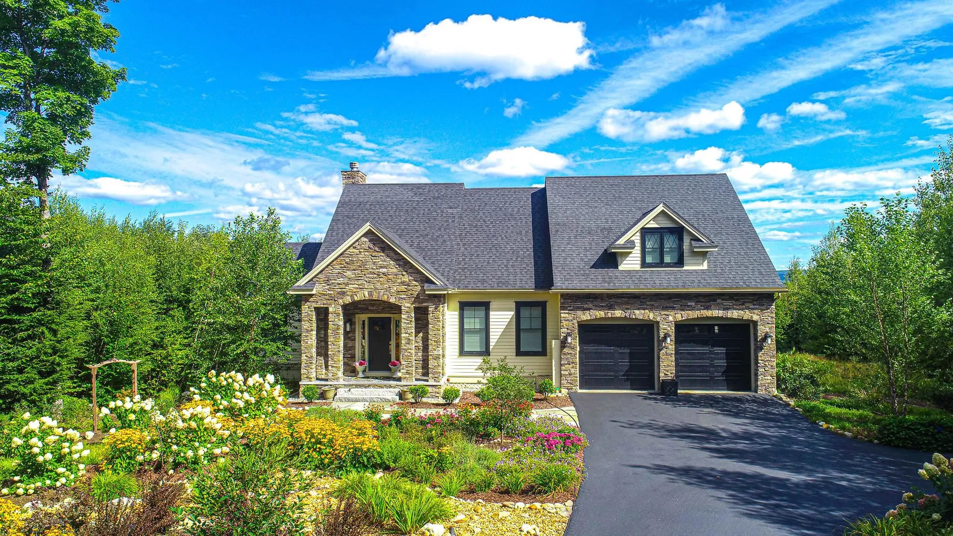 86 Hall Farm Road New London NH 03257