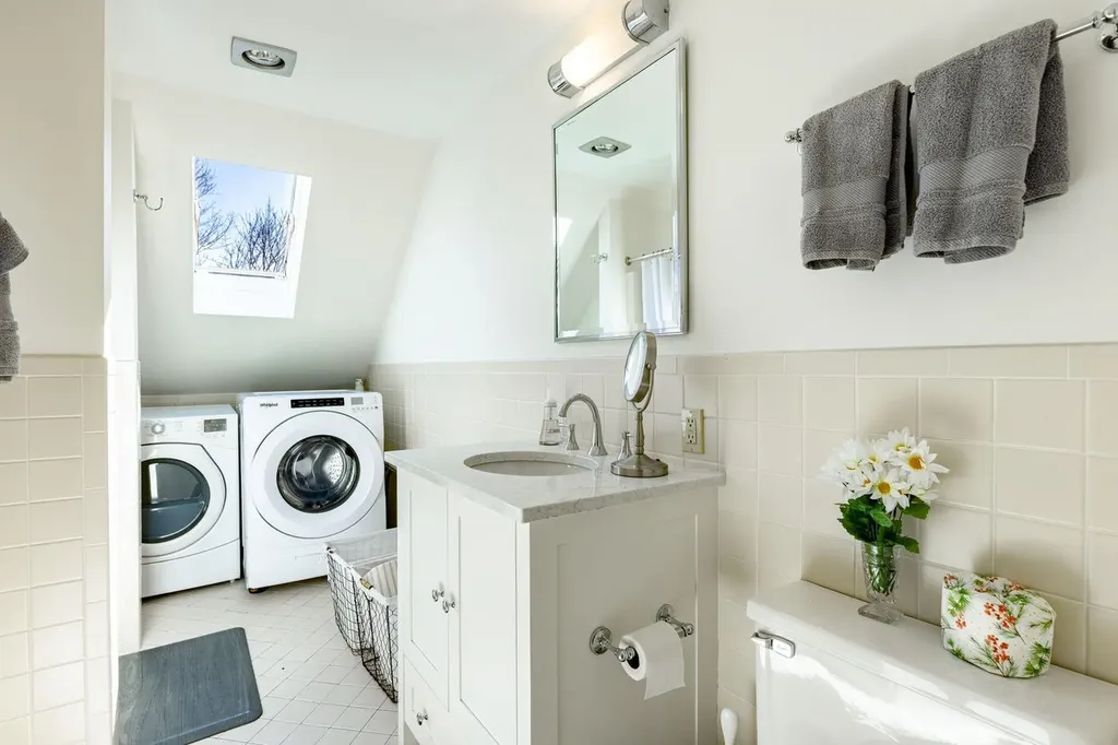 56 Elm Street Norwich VT 05055