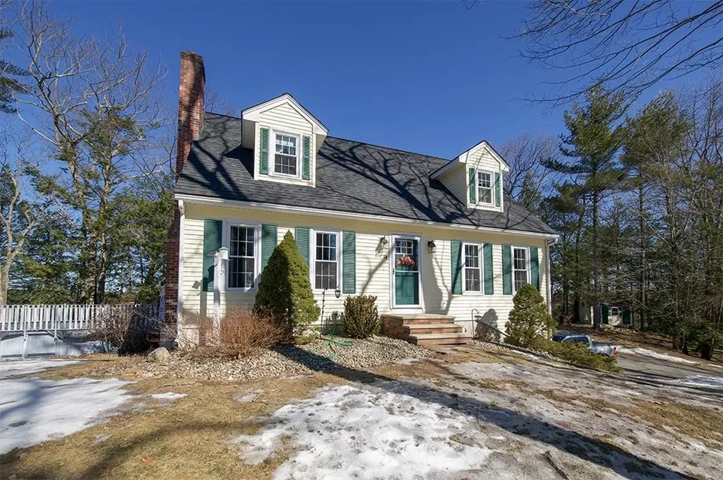 14 Ferguson Lane Sandown NH 03873