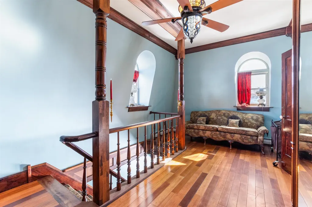 44 Middle Street Lancaster NH 03584