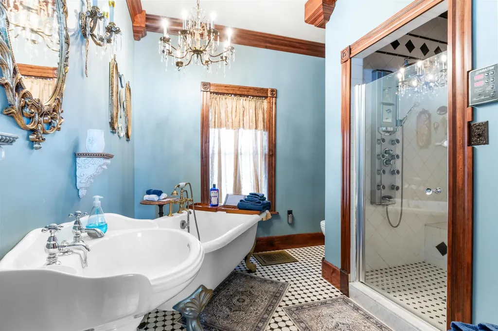 44 Middle Street Lancaster NH 03584