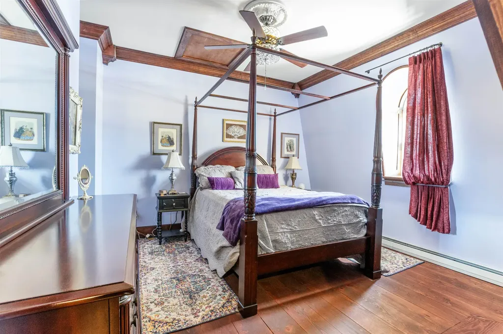 44 Middle Street Lancaster NH 03584