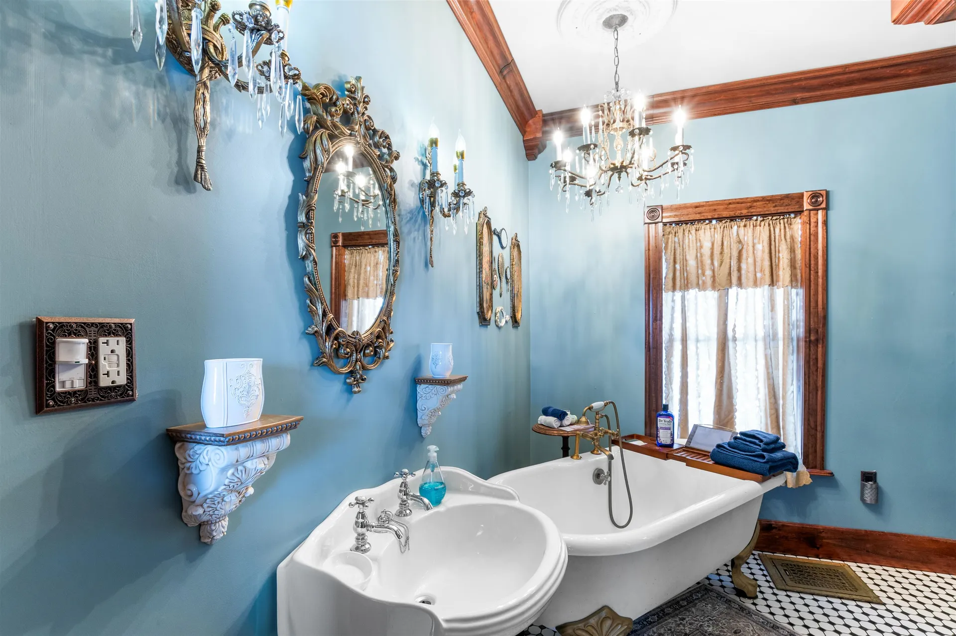 44 Middle Street Lancaster NH 03584