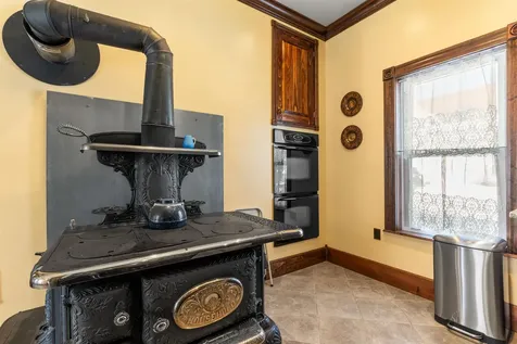 44 Middle Street Lancaster NH 03584