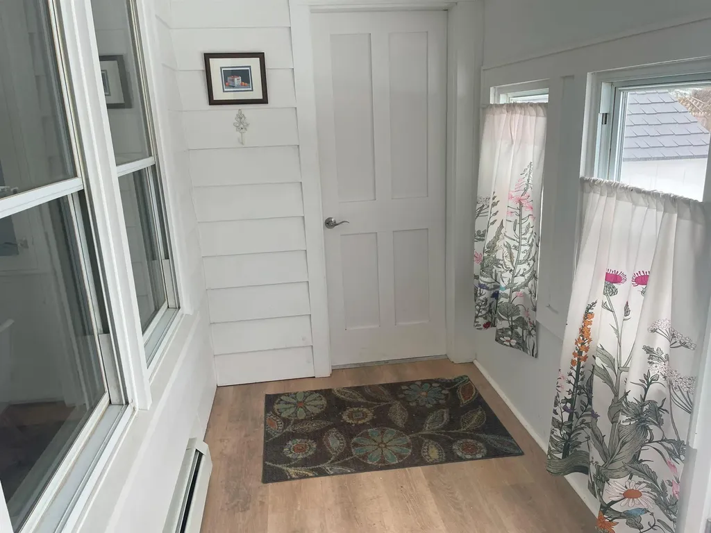 87 Shore Road Burlington VT 05408