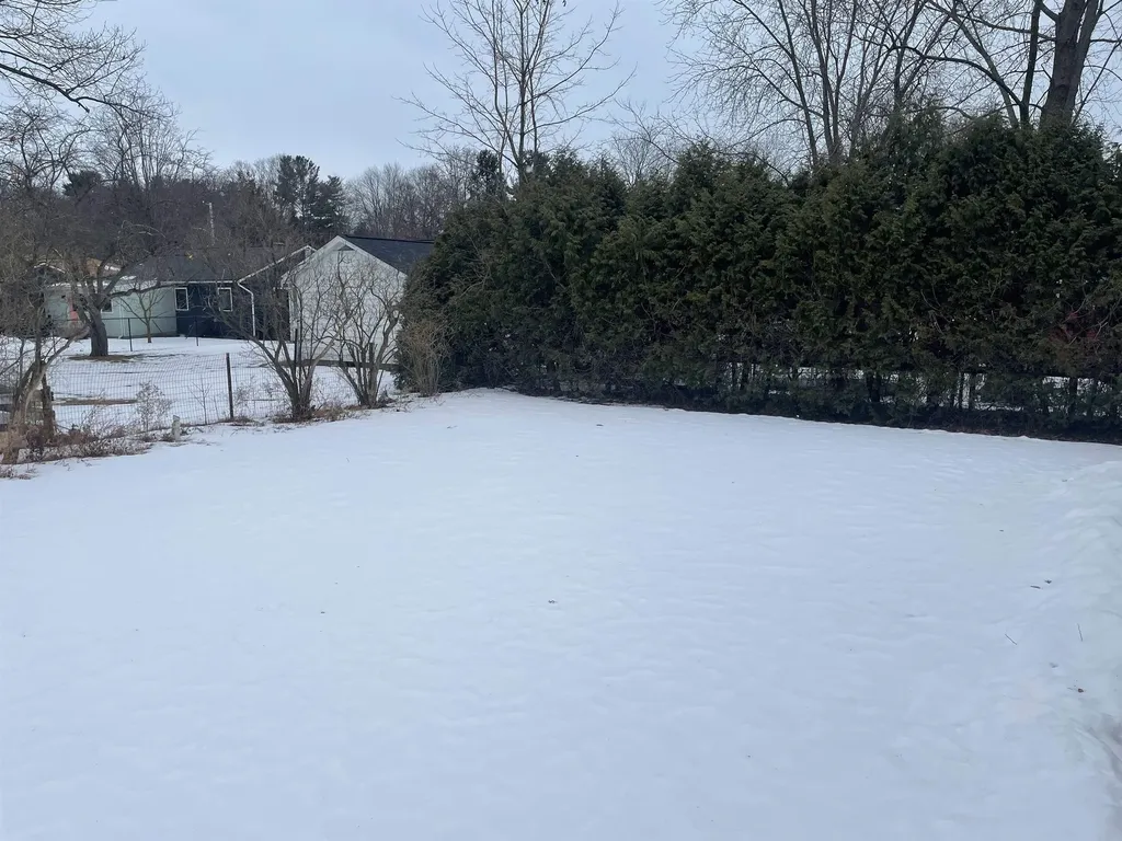 87 Shore Road Burlington VT 05408