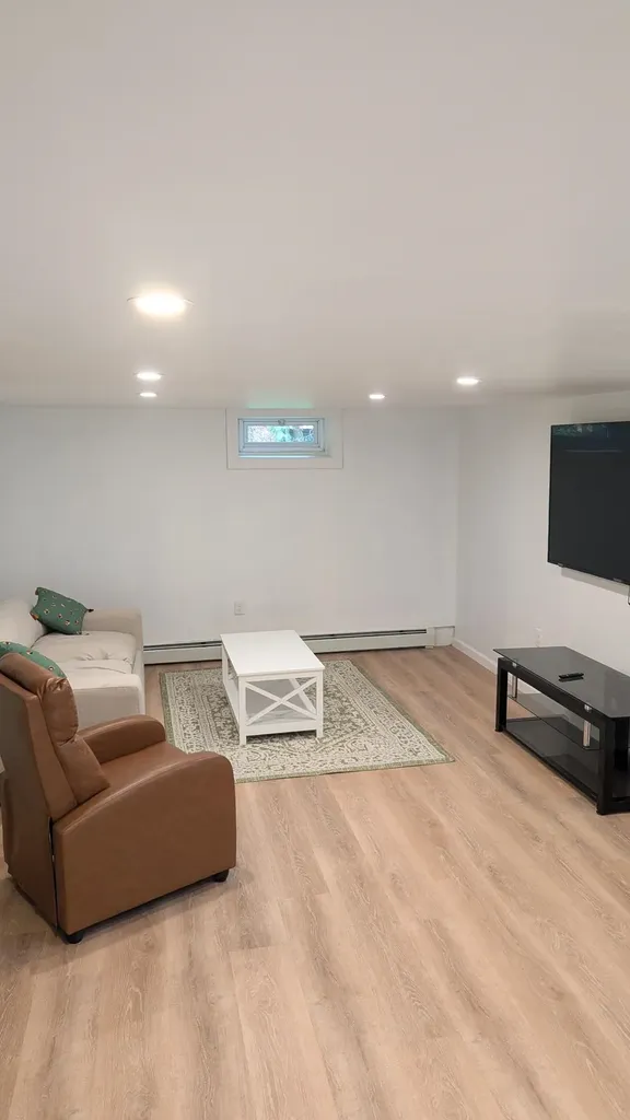 87 Shore Road Burlington VT 05408