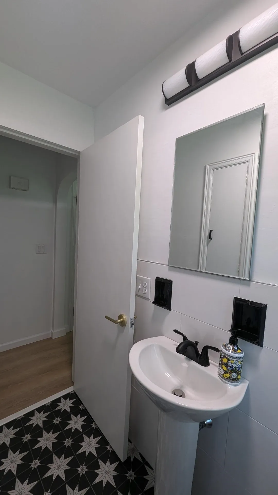 87 Shore Road Burlington VT 05408