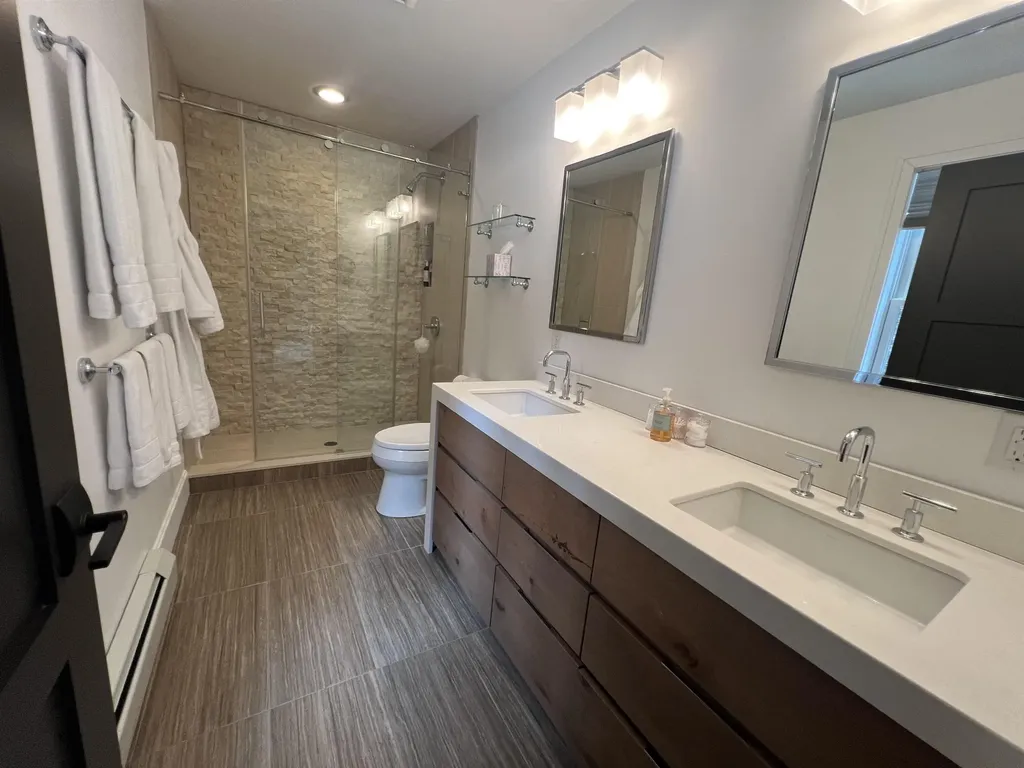 115 East Village Circle Wilmington VT 05363