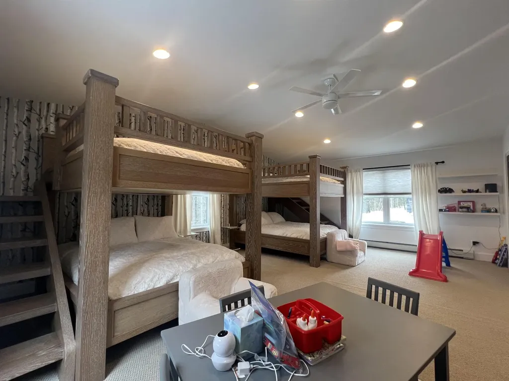 115 East Village Circle Wilmington VT 05363