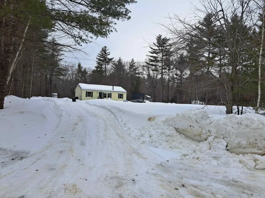 33 Moose Ridge Road Ossipee NH 03864