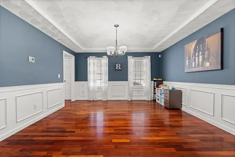 8 Felicia Drive Newton NH 03858