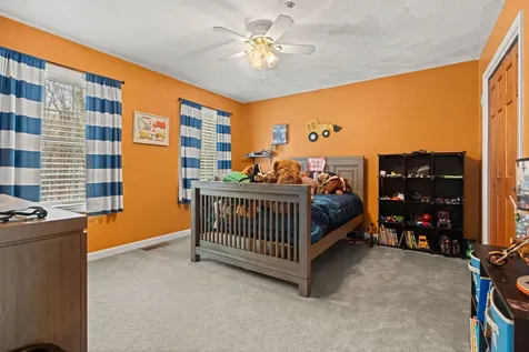 8 Felicia Drive Newton NH 03858