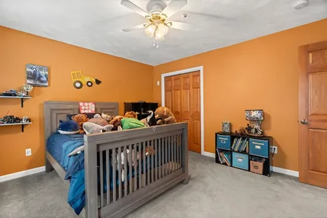 8 Felicia Drive Newton NH 03858