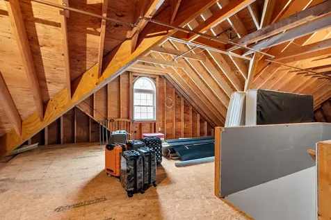 8 Felicia Drive Newton NH 03858