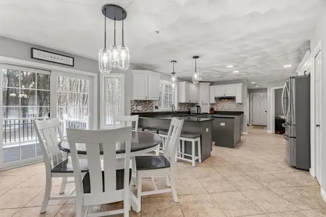 8 Felicia Drive Newton NH 03858