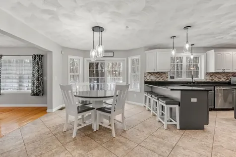 8 Felicia Drive Newton NH 03858