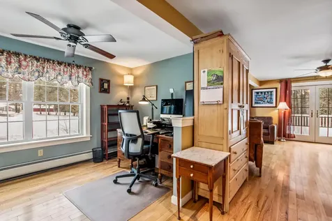 75 Parkside Drive New London NH 03257