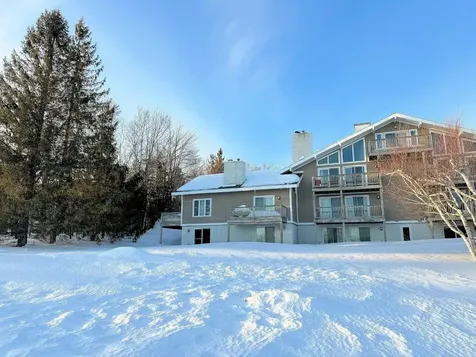 31 Farm Road Peru VT 05152