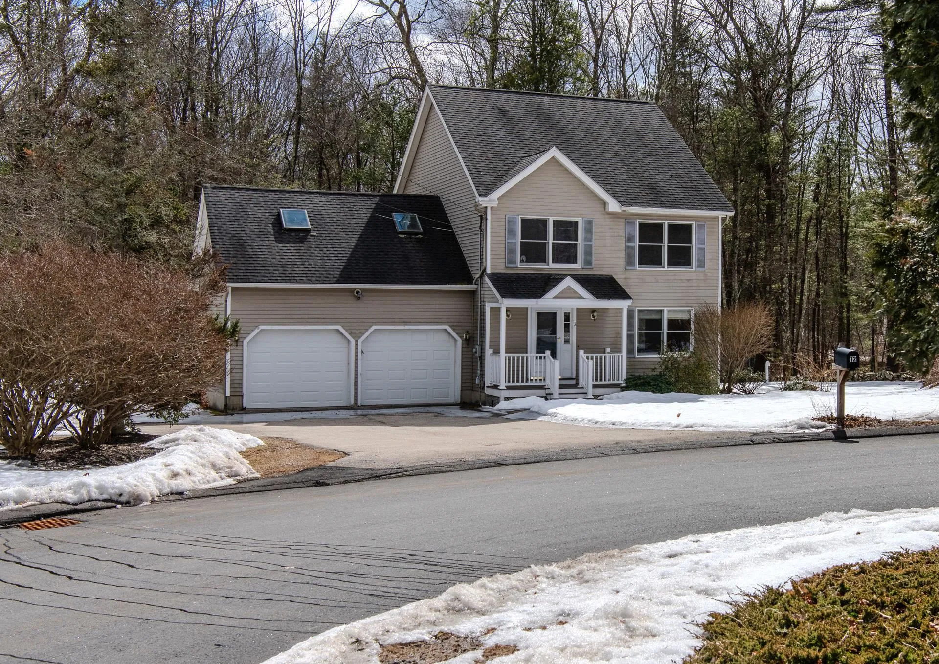 12 Delaney Way Salem NH 03079