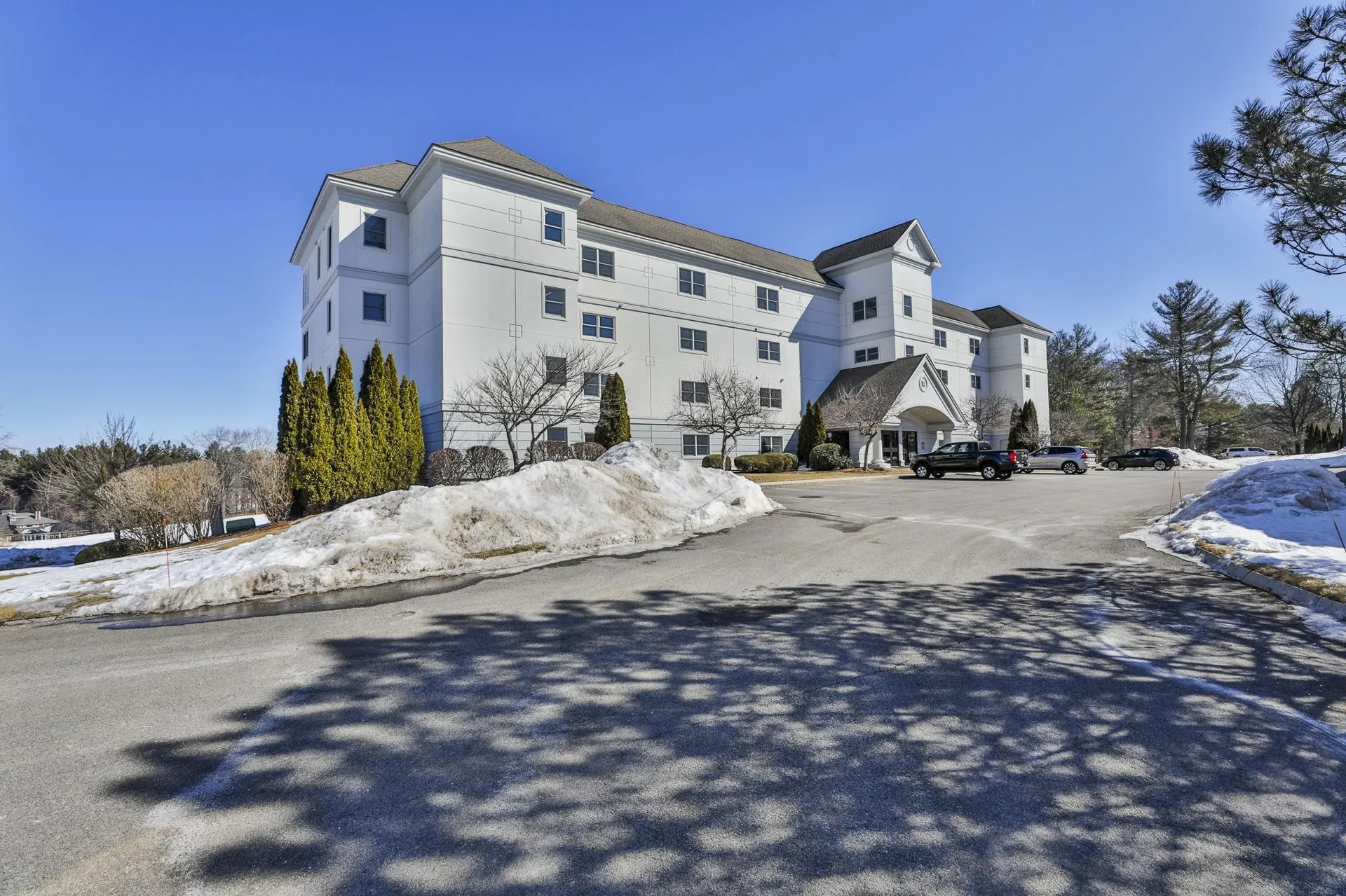 14 Mountain Laurels Drive Nashua NH 03062