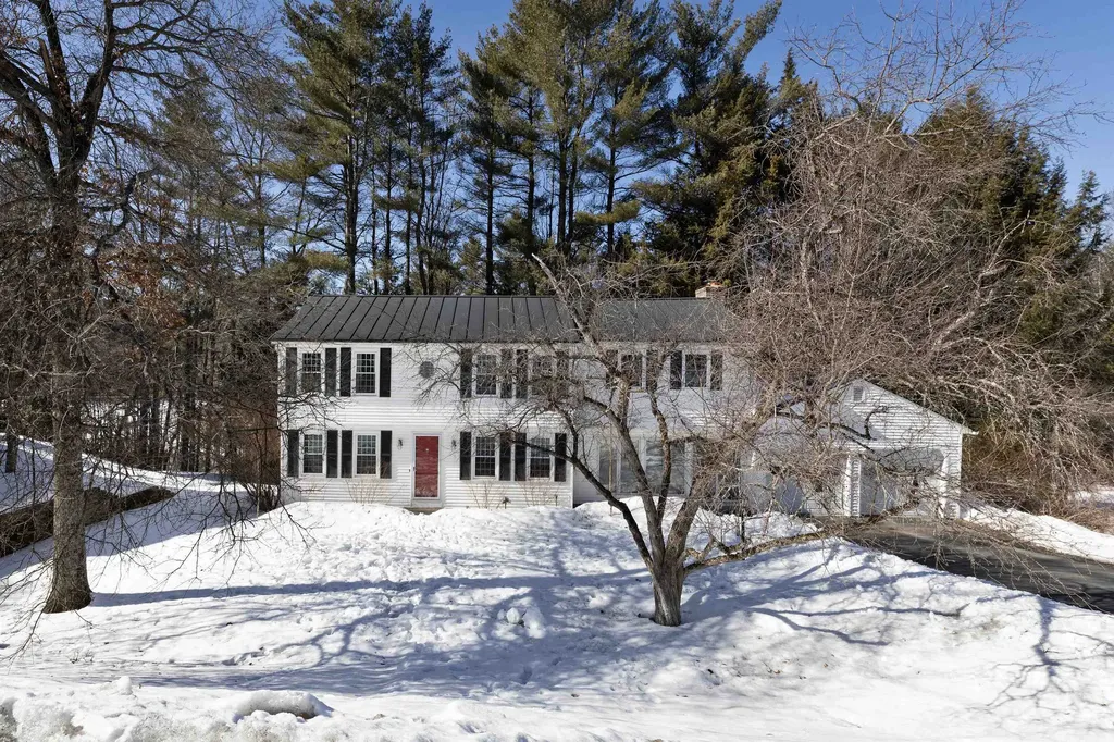 72 Buckingham Place Lebanon NH 03766