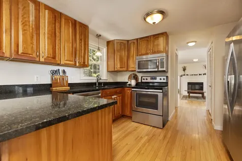 72 Buckingham Place Lebanon NH 03766