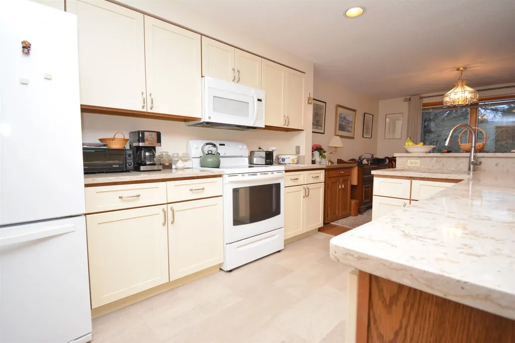 34 Barn Owl Overlook Grantham NH 03753