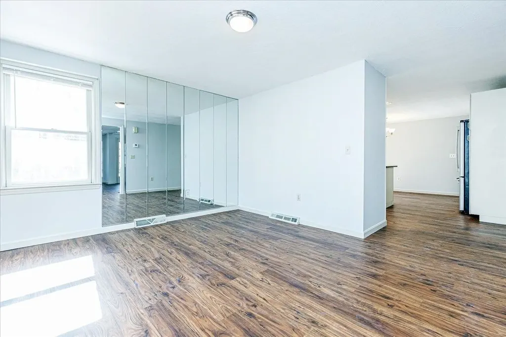 411 Elk Run Road Hudson NH 03051