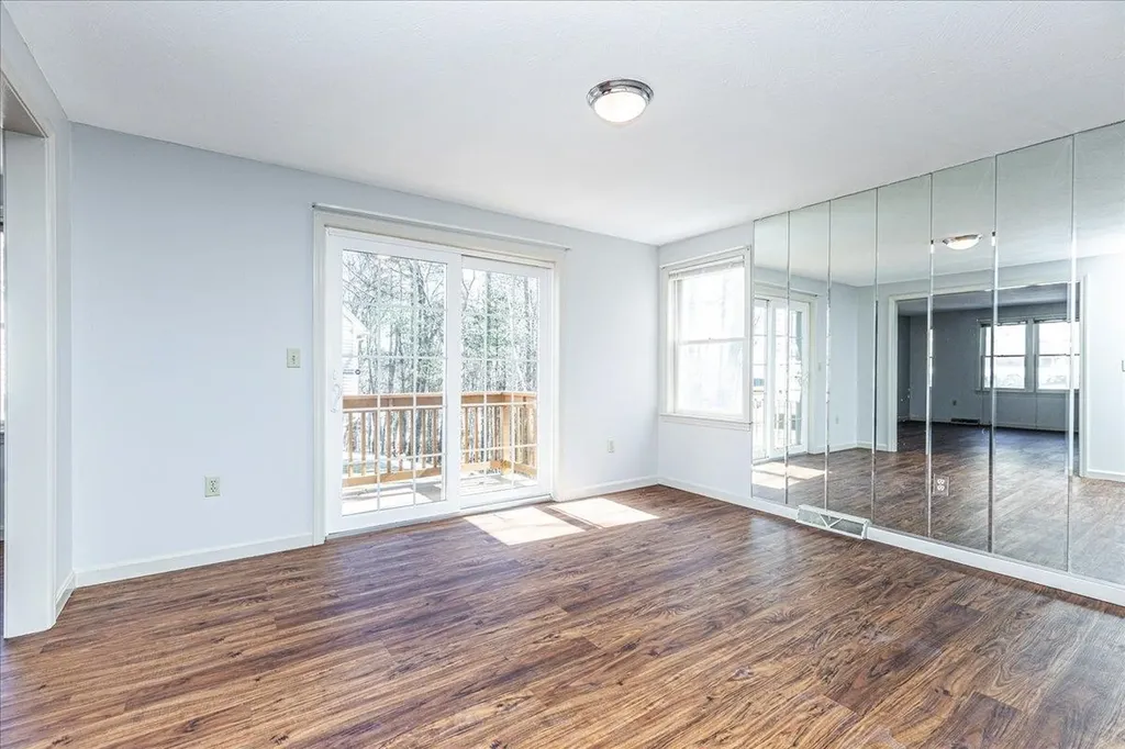 411 Elk Run Road Hudson NH 03051